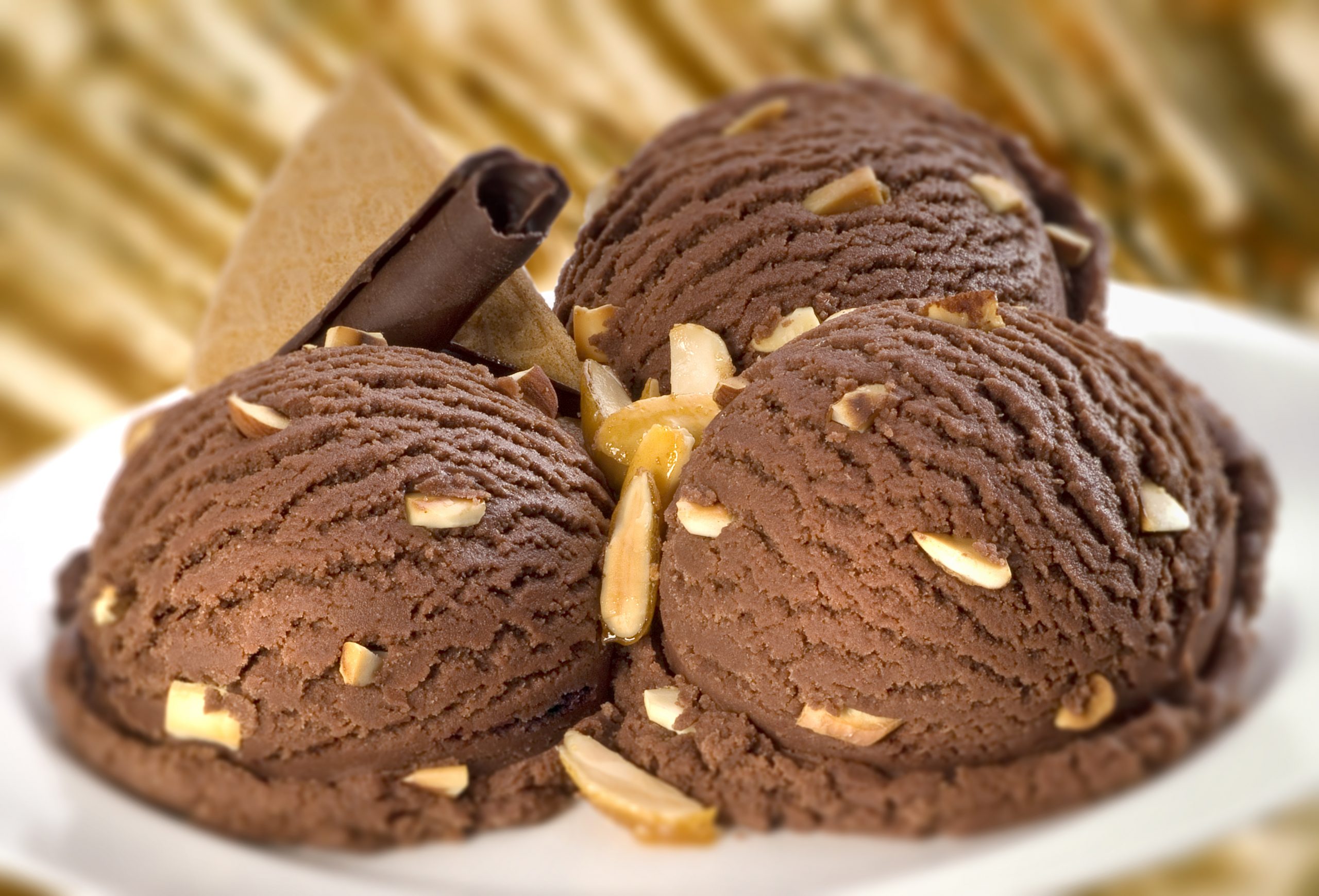 helado-de-chocolate-y-almendras