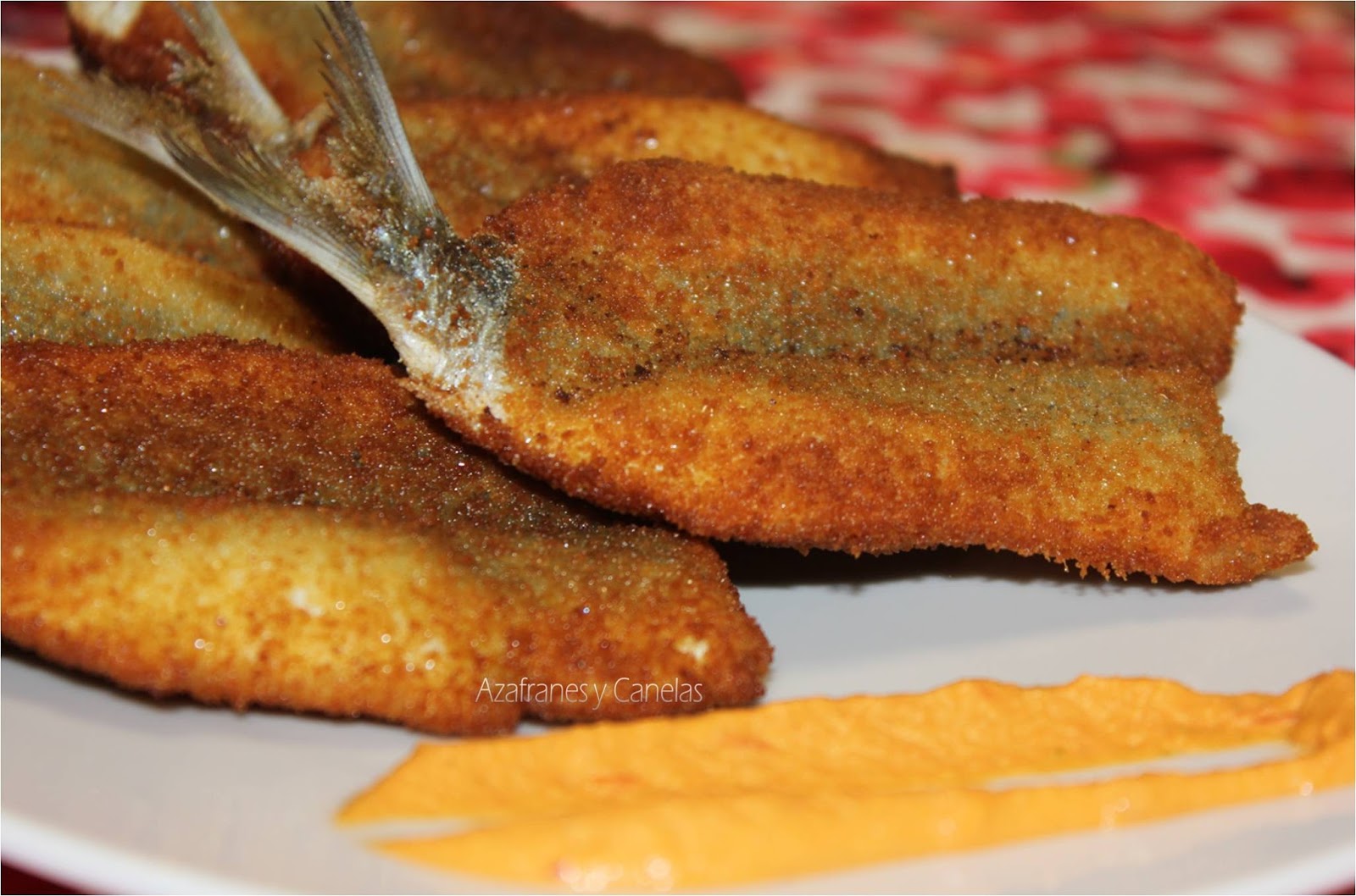 sardinas-rebozadas-con-salsa-romesco